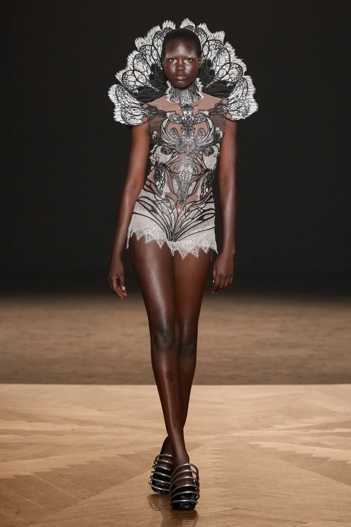 iris van herpen fw25 couture