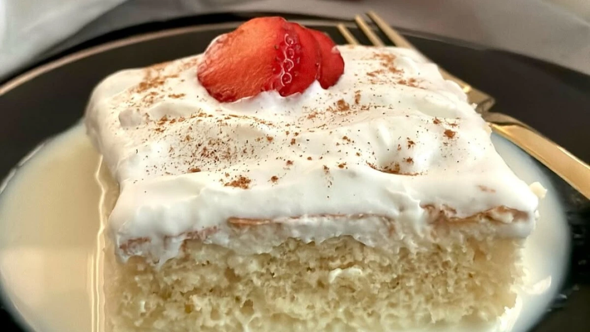 Recept za trileće s kokosom i jagodama by Meri Goldašić