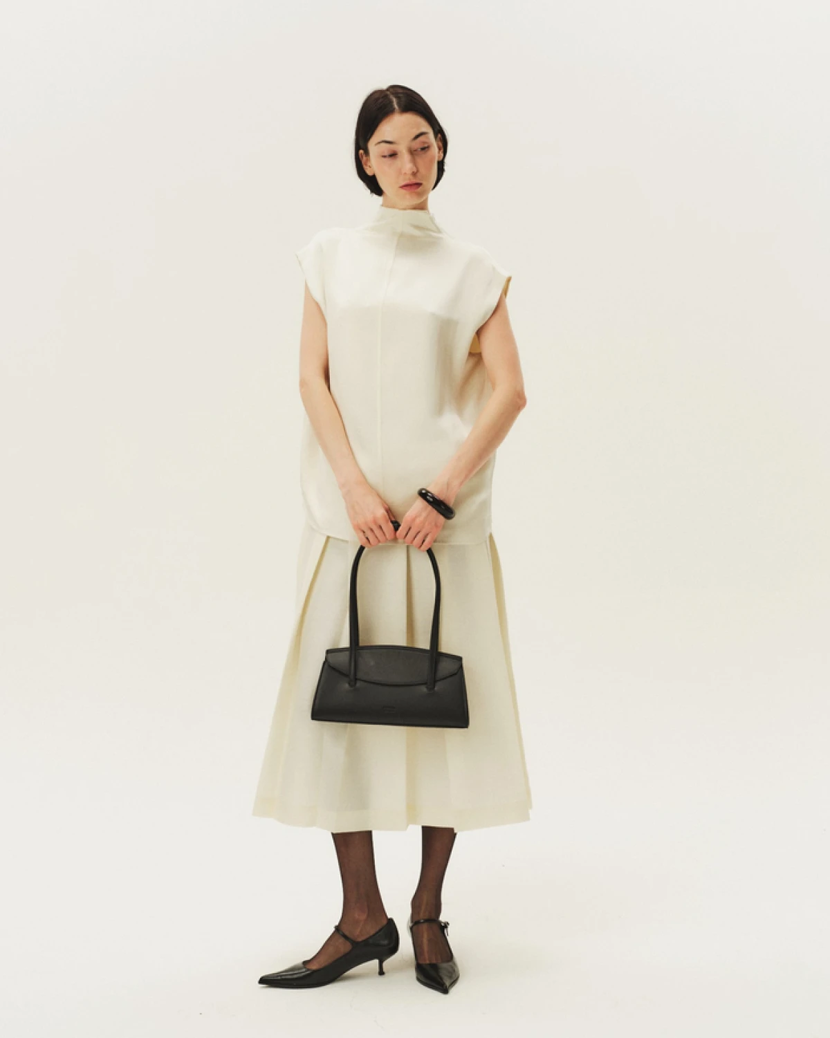 Omiljena torba Hailey Bieber trenutačno je na velikom sniženju