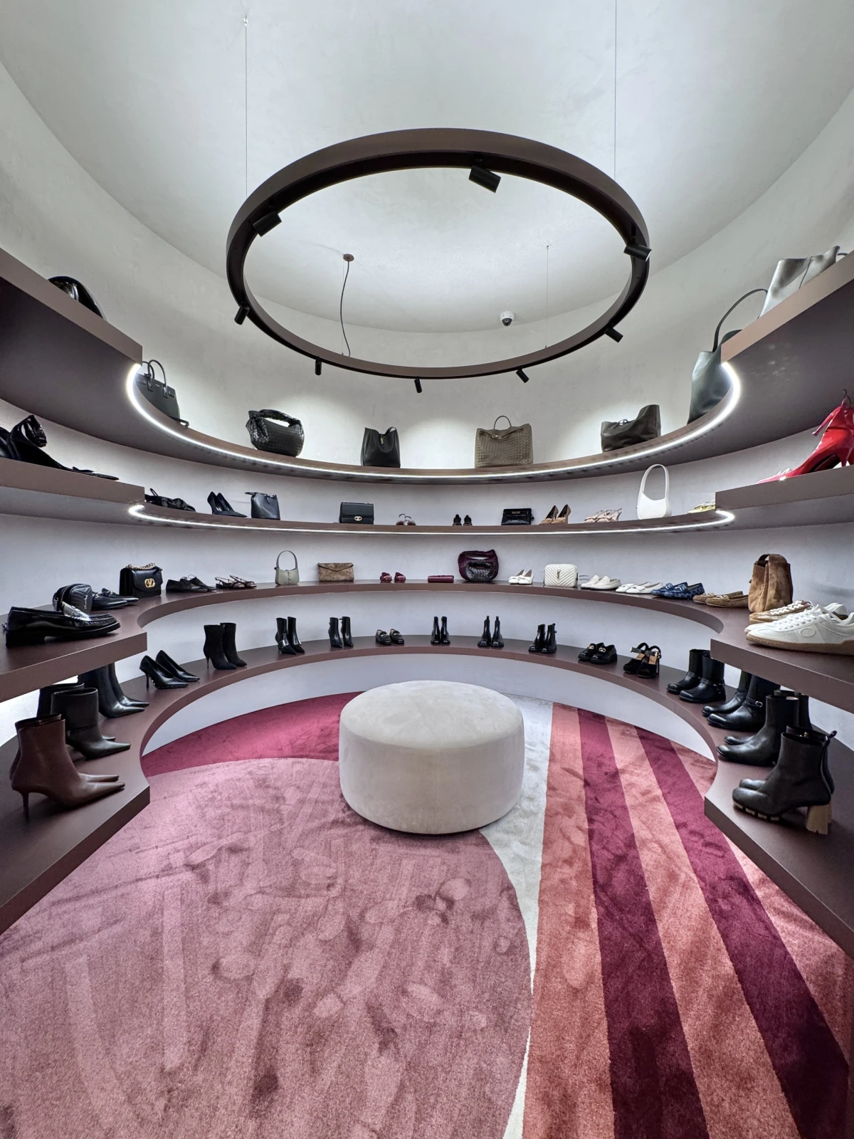 Oaza luksuznog minimalizma: Zavirite u preuređeni Maria Store u Zagrebu