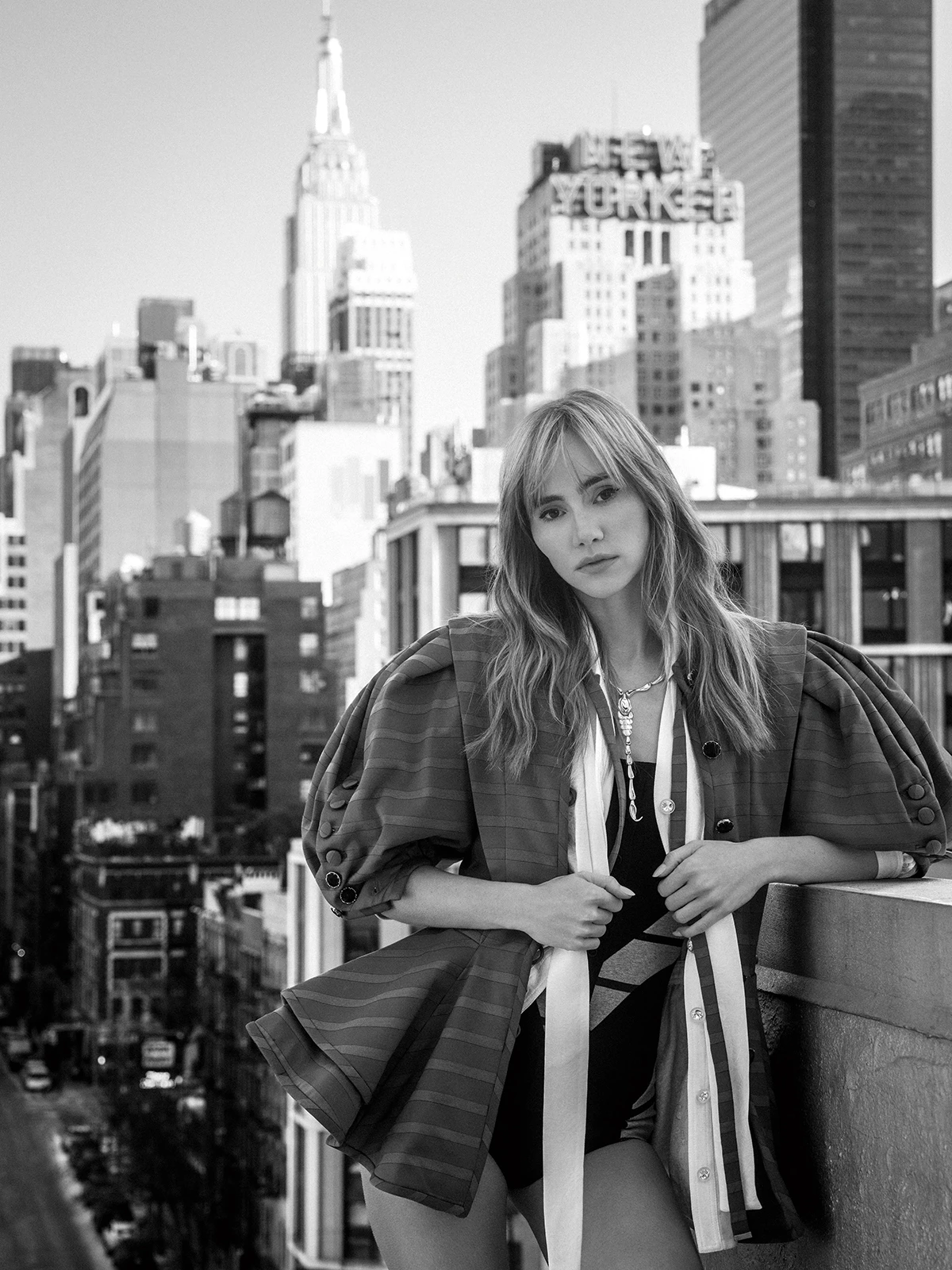 Suki Waterhouse za Elle: ''Oslobađajuće je naučiti smijati se samom sebi''