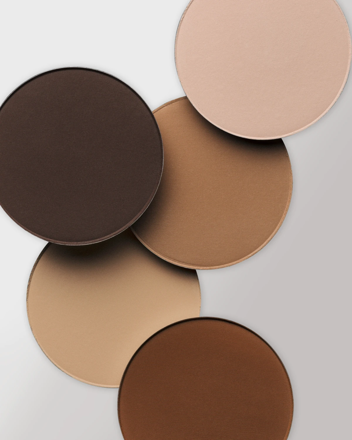 “I Only Wear M·A·C” – jer ponekad je dovoljan samo savršen ten