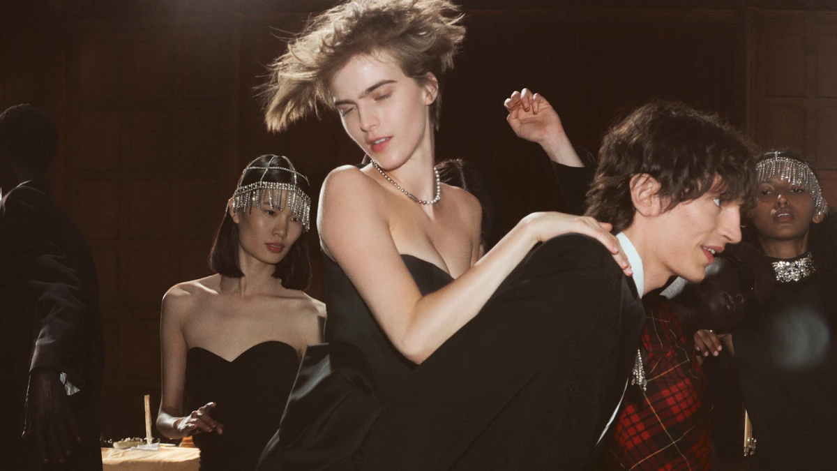 Zbog ove modne kampanje jedva čekamo party sezonu