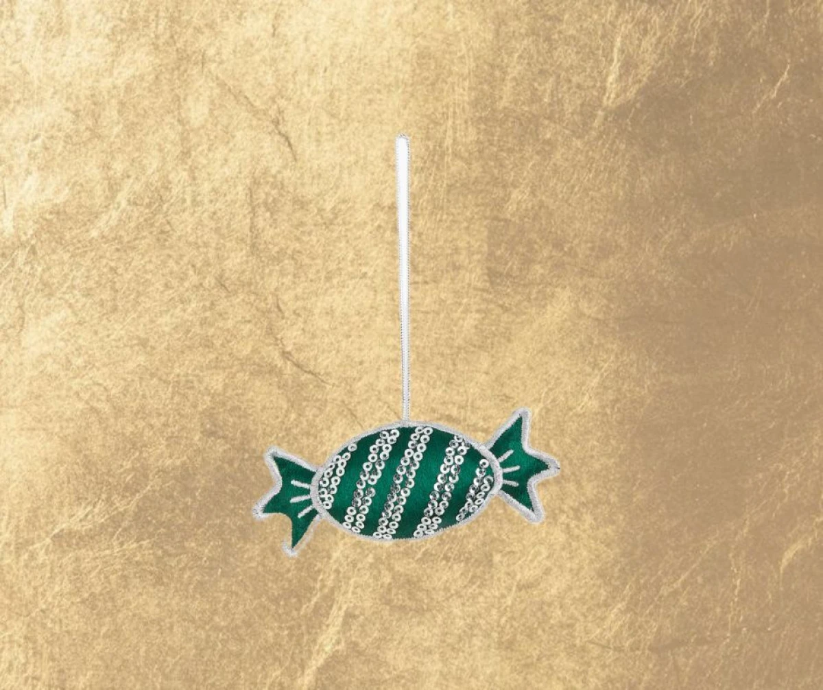 Prošiveni ukrasi za bor su hit ove godine, a ovima iz H&amp;M Homea ne možemo odoljeti