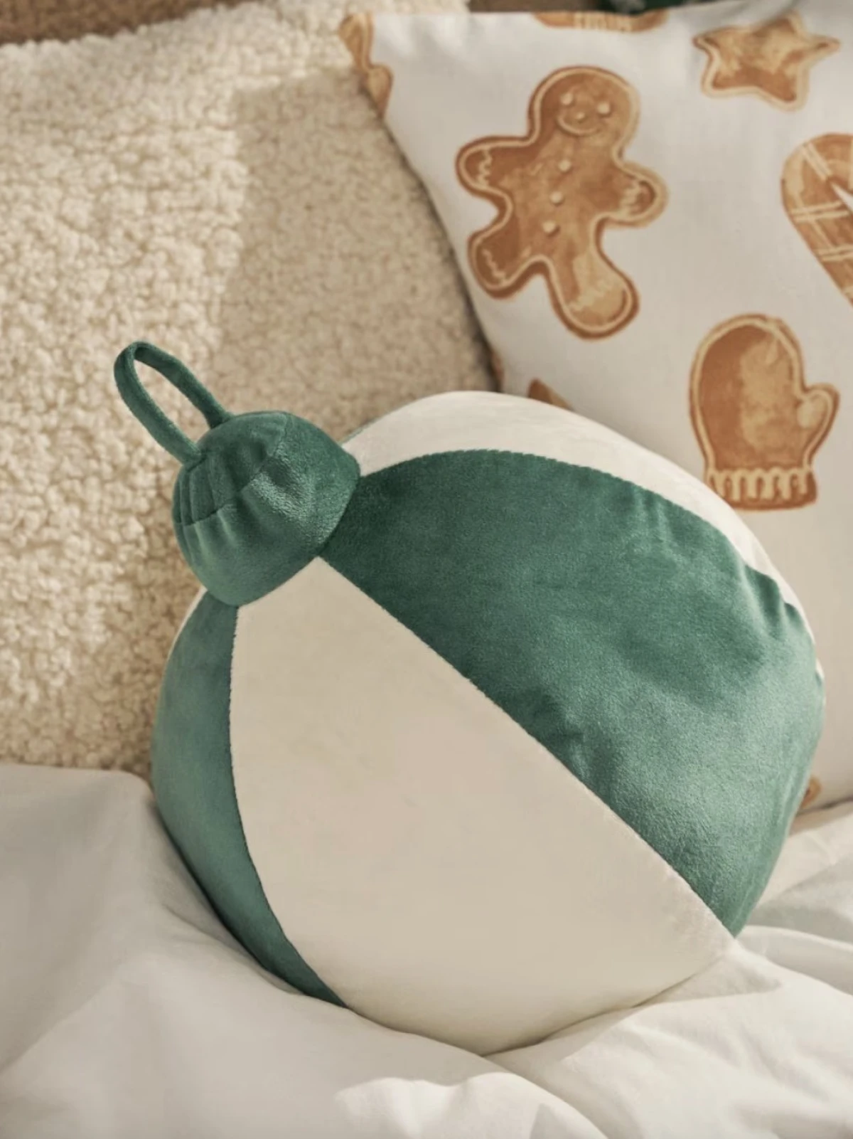 Božićni maksimalizam: Sinsay ove godine ima najšareniju kolekciju dosad!