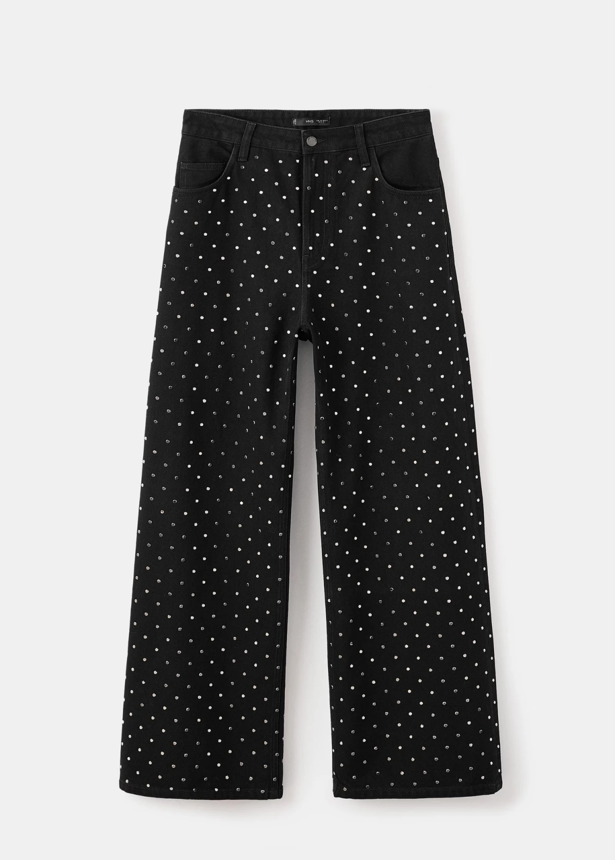 Teško nam je izdvojiti samo jedan komad iz nove Mango party kolekcije u kojoj glavnu ulogu ima Kaia Gerber