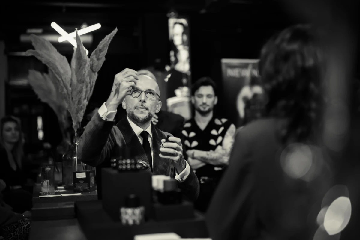 Kako bi erotika mirisala da je parfem? Isprobali smo Erotika Maximale, novi parfem kuće New Notes