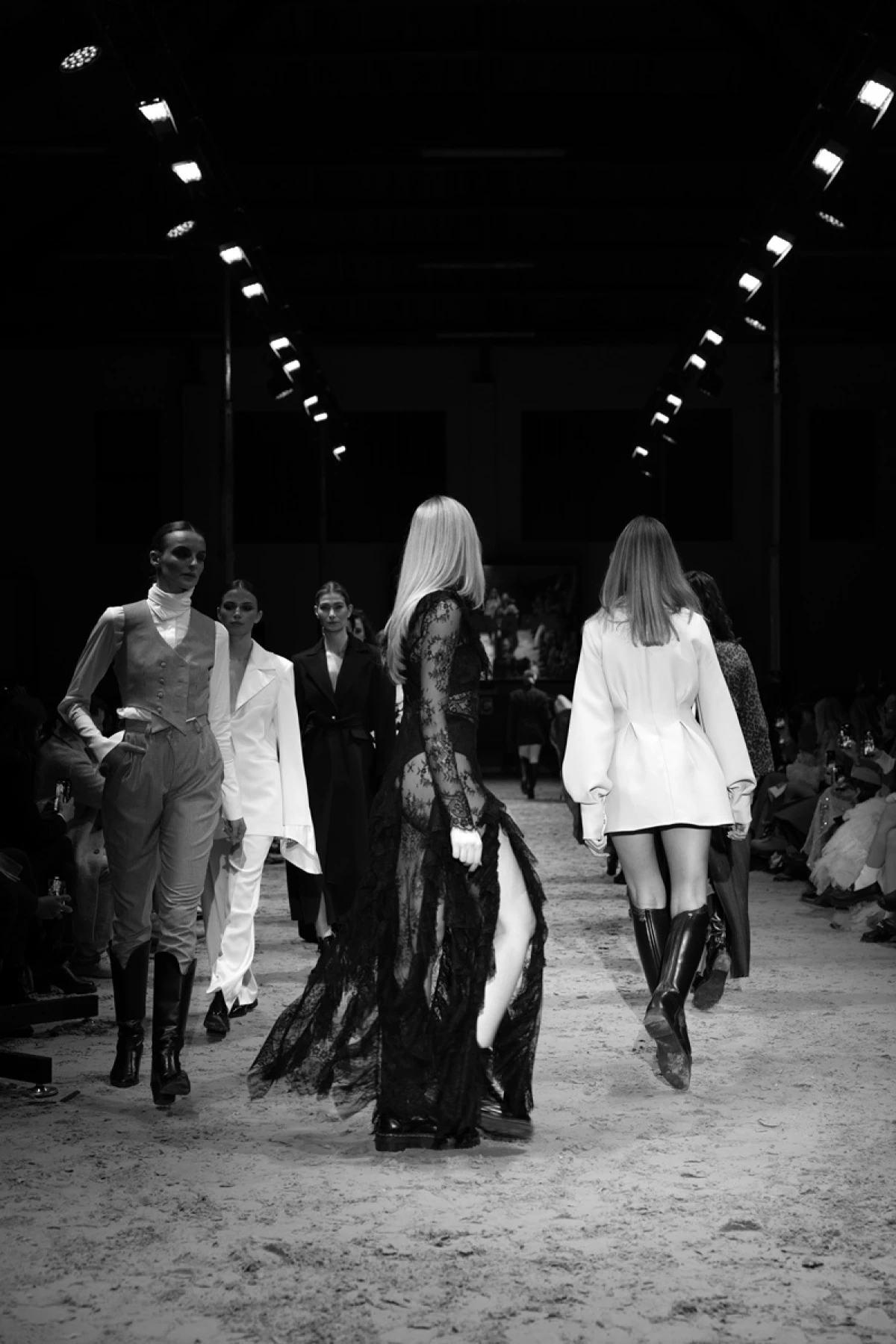 Lokomotiva by Lana Puljić ugalopirao u novu sezonu predstavljanjem kolekcije koja slavi jahanje