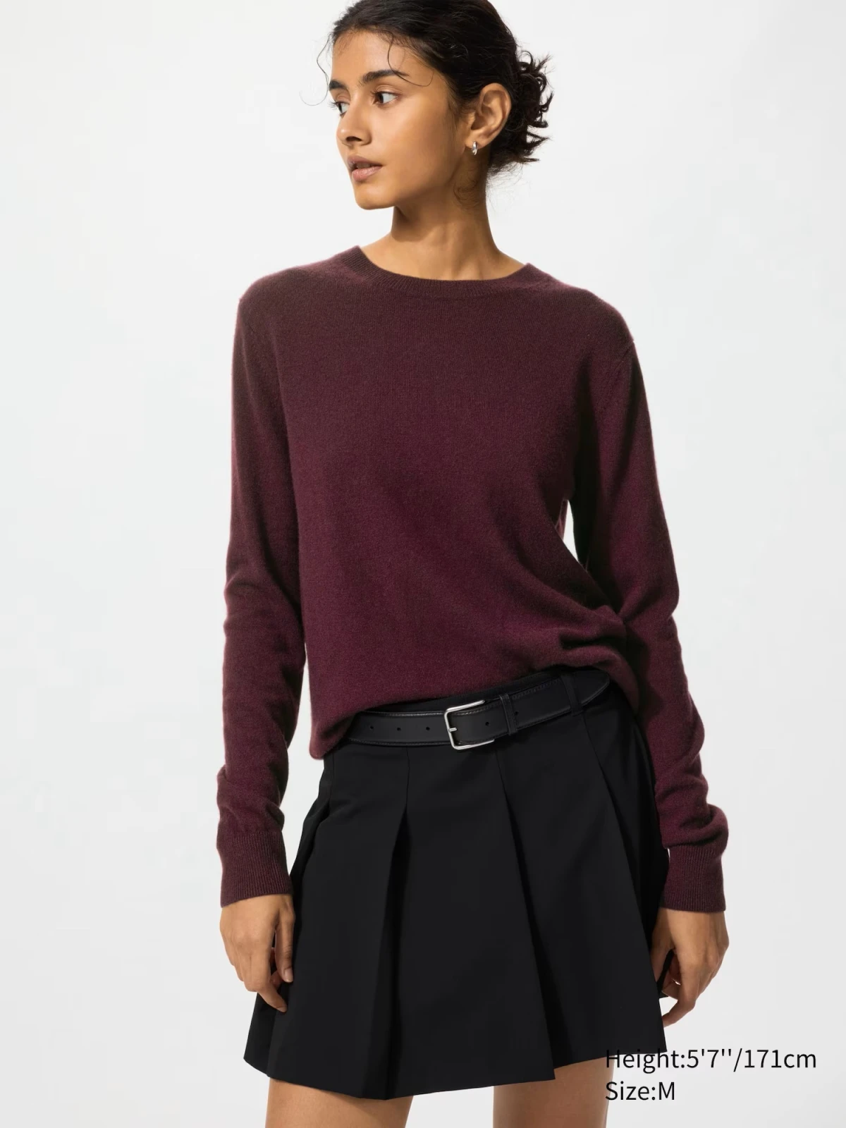 Steal the Look: Kraljica Letizia zablistala je u bordo kombinaciji od glave do pete