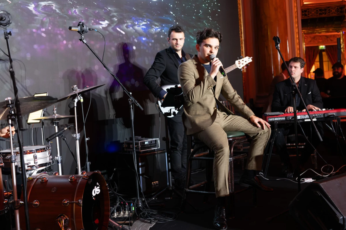 Sinoć je Hotel Esplanade zasjao u znaku Neba