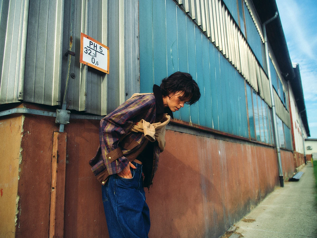 Elle editorijal: Off track, on trend