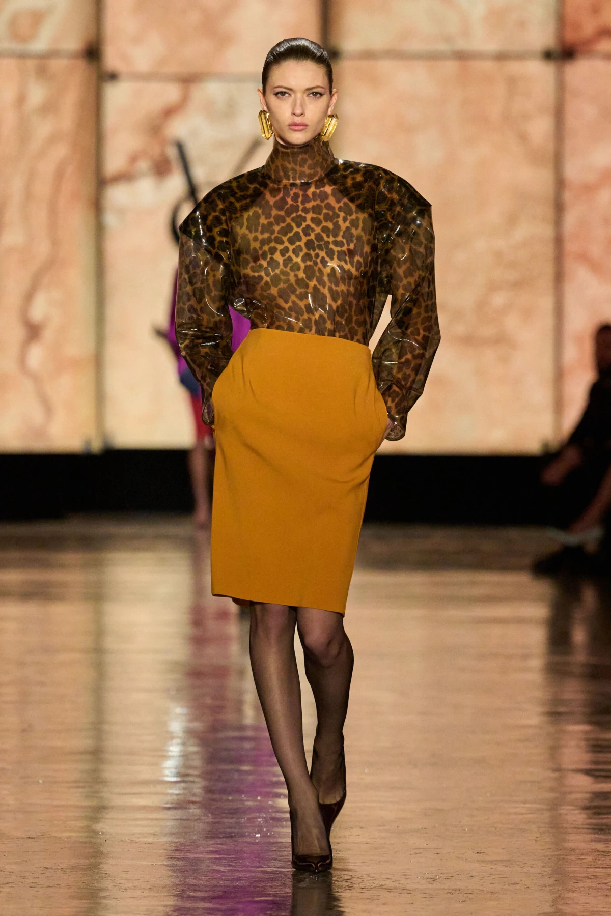 Mango ima savršen duplić ovih viralnih Saint Laurent cipela!