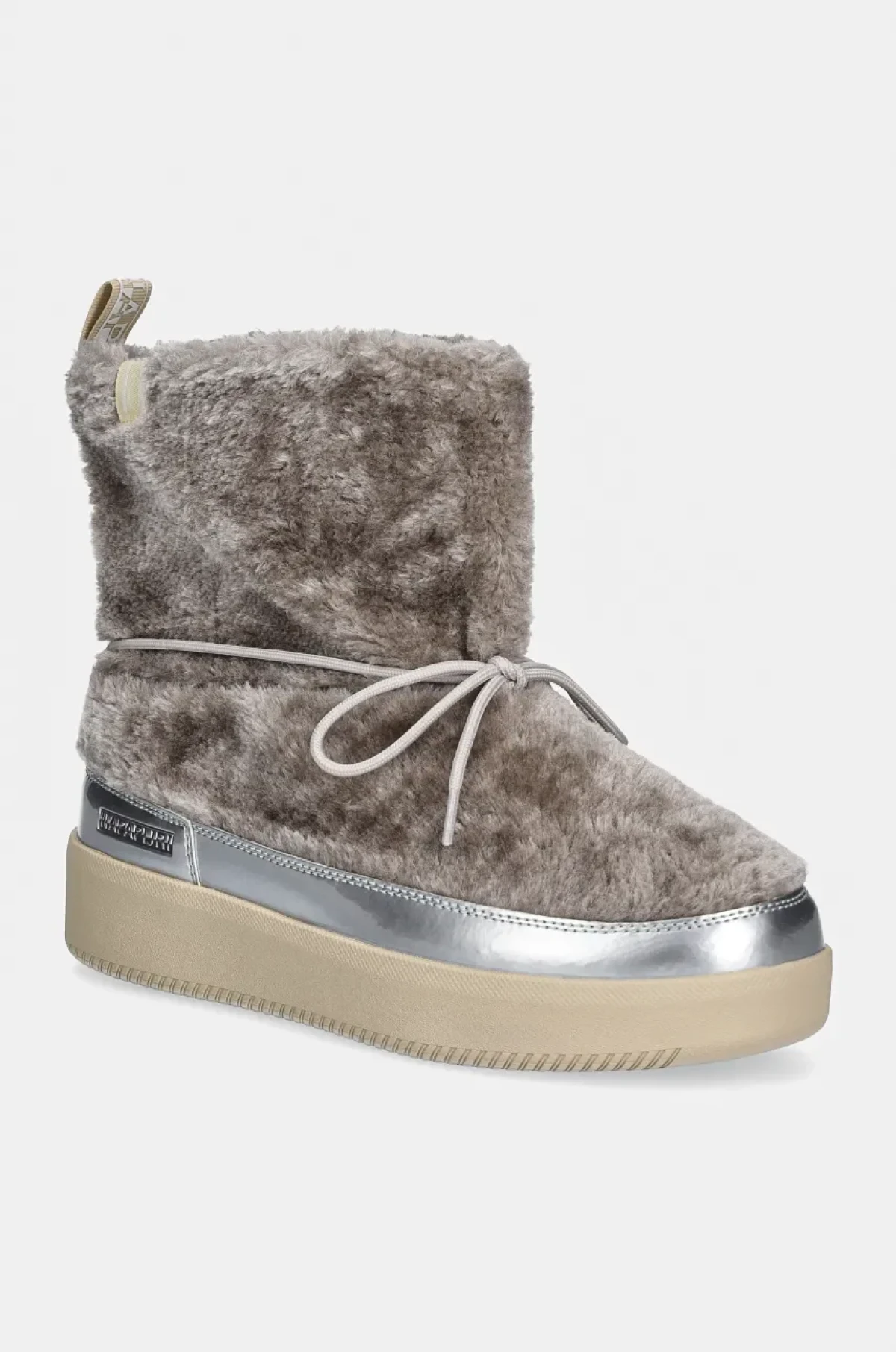 INUIKII čizme najpoželjniji su model sezone, a mi smo pronašli slične, ali povoljnije modele