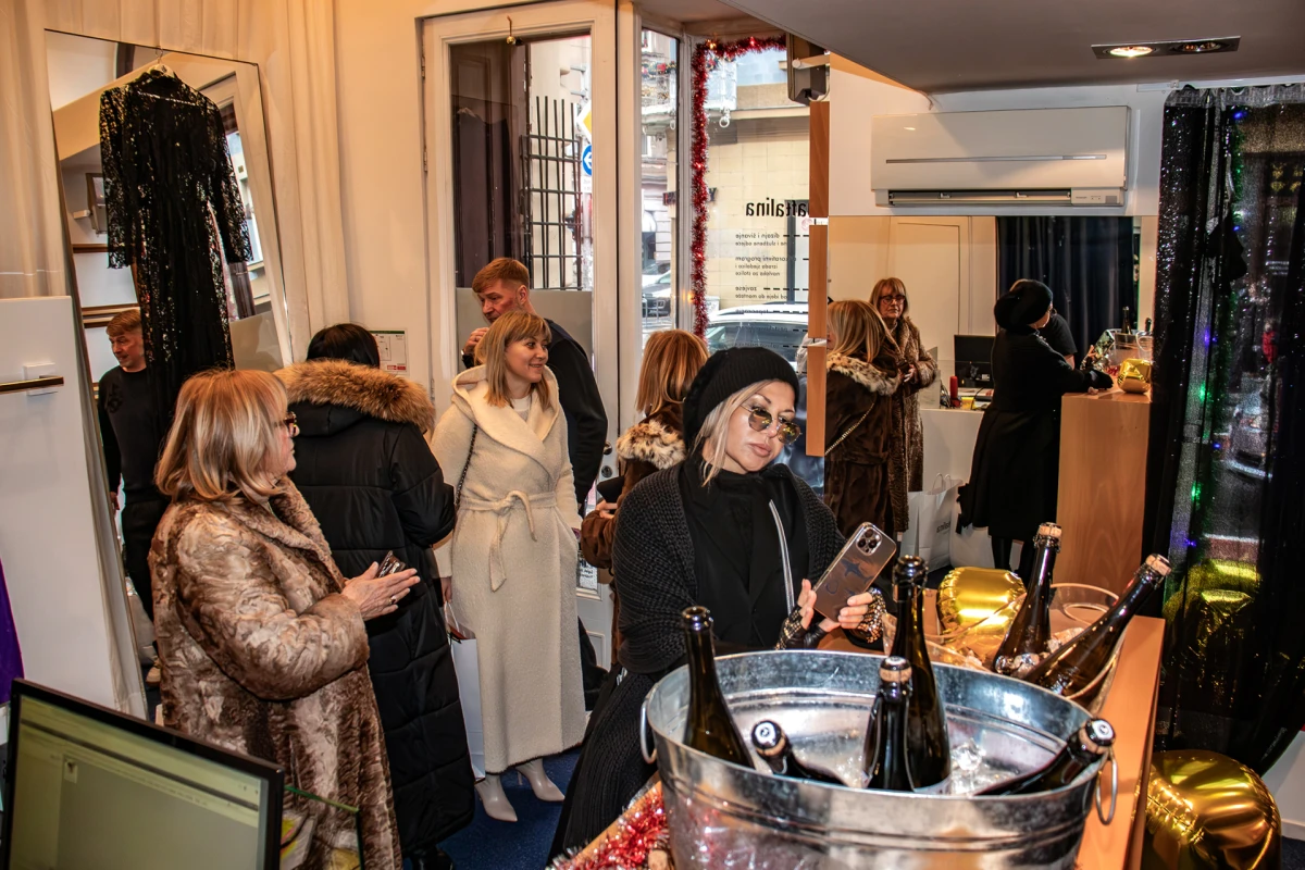 Joka Studio predstavio prve večernje haljine i torbu “Krug”