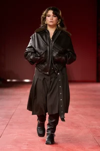 Lola Young se pojavila u javnosti prvi put nakon dramatične pauze