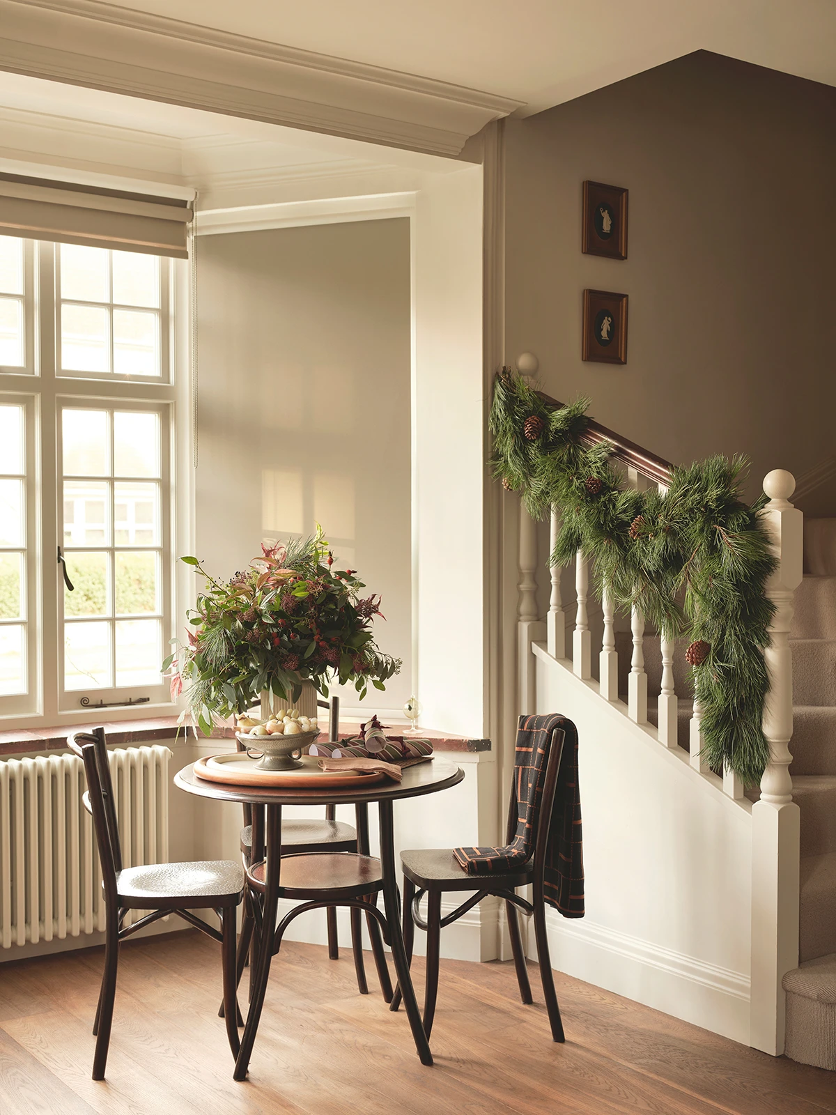 Zavirili smo u stan poznatog britanskog kreativca čije su nas božićne dekoracije oduševile