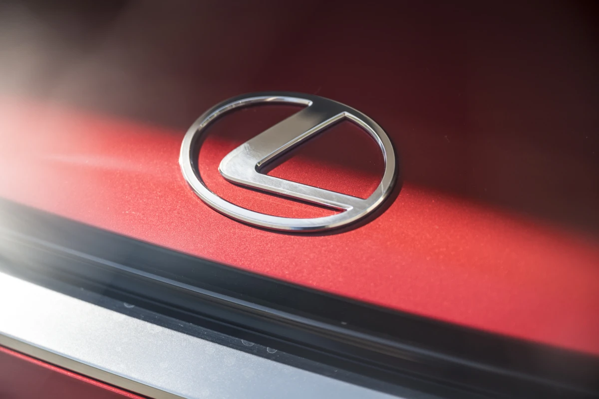 Vozili smo po Madridu novi Lexus LBX koji nas je oduševio