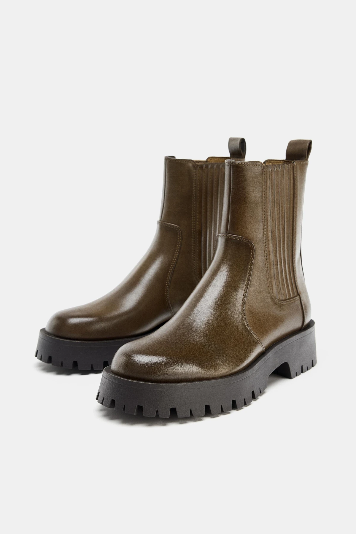 13 komada do 30 eura: Ovo su naši omiljeni Zara ulovi na zimskom sniženju