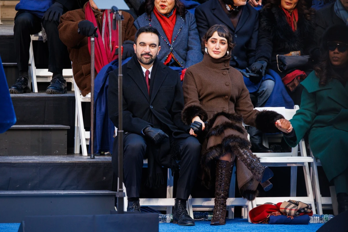 Look tjedna: Rama Duwaji u čokoladno smeđem kaputu u stilu pelerine