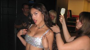 Zašto je Olivia Rodrigo za rođendan nosila haljinu Lindsay Lohan?