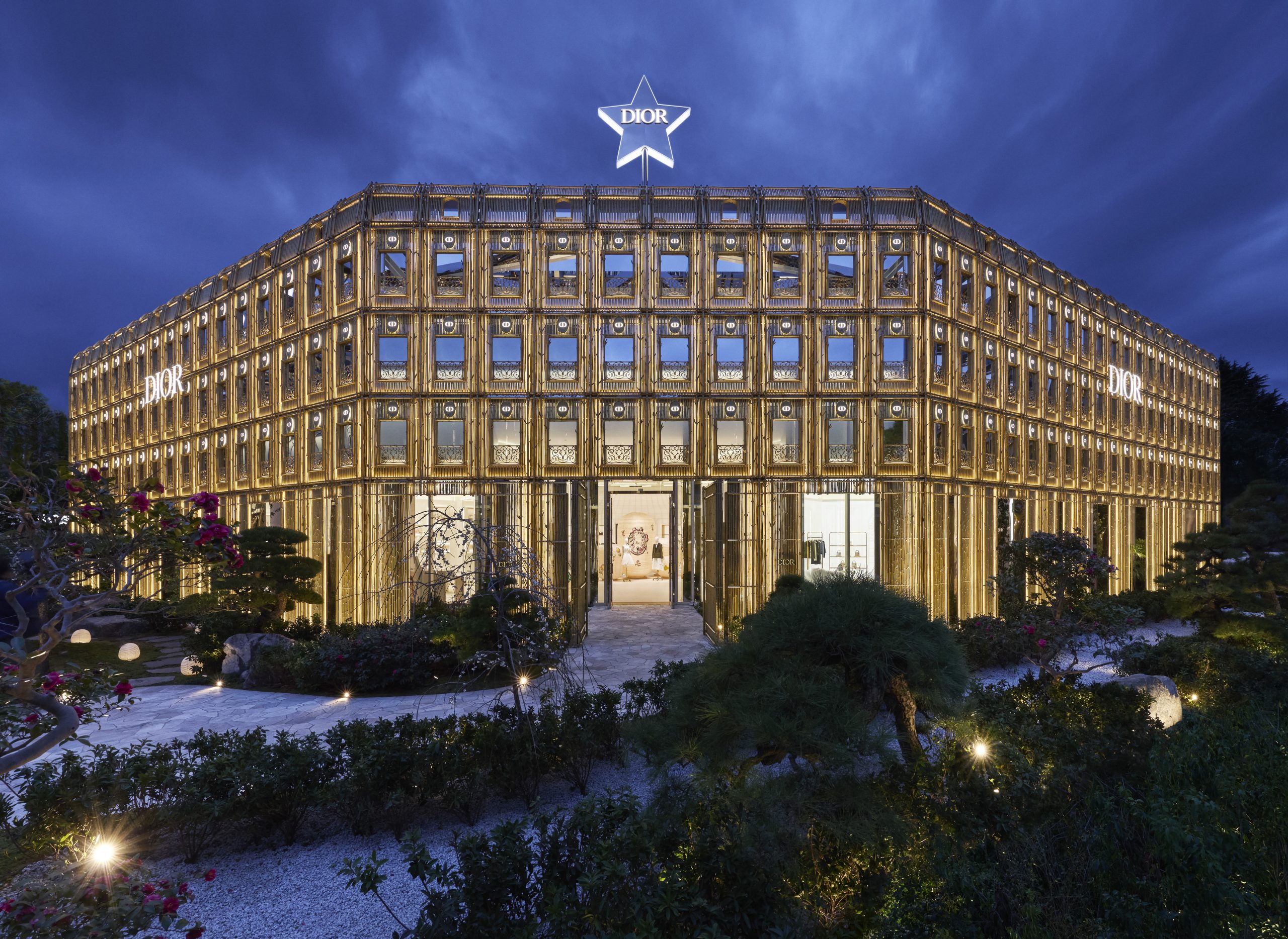 Zavirite u Dior Bamboo Pavilion, prvu trgovinu od zlatnog bambusa u Tokiju