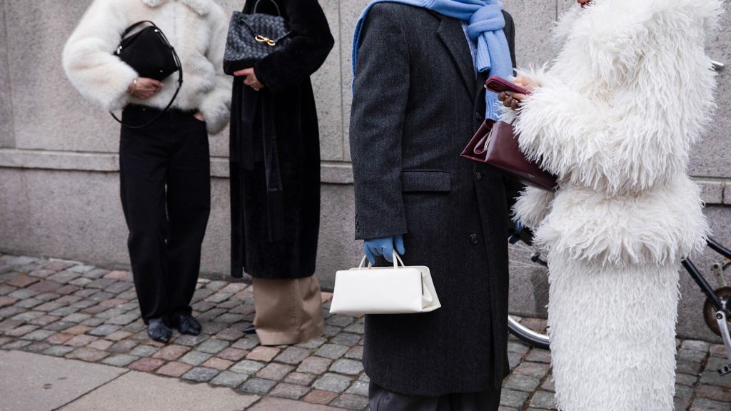 Znamo koji model torbe nose trendi djevojke tijekom Tjedana mode