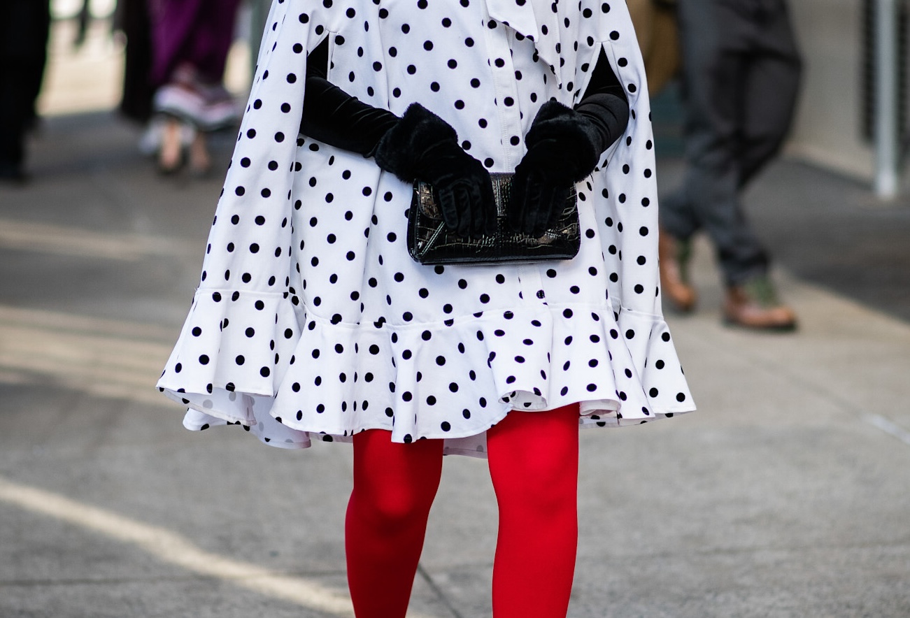 Najlonke u boji istaknule su se kao veliki trend u street style lookovima na Tjednima mode