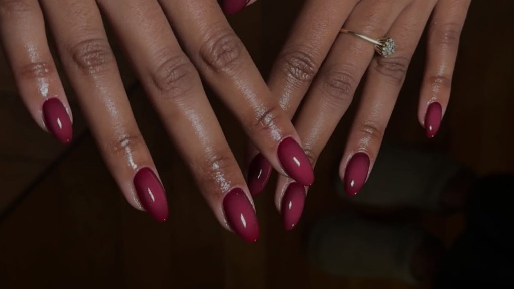 Aura nails: Trend manikure koji spaja energiju, boju i osobni stil