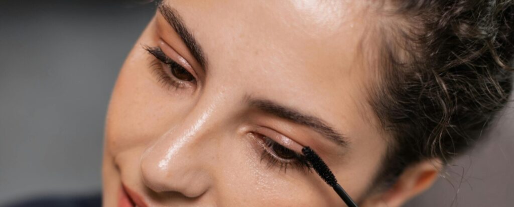 Vodič kroz maskare koje preživljavaju sve – od suza i kiše do hladnoće i vlage