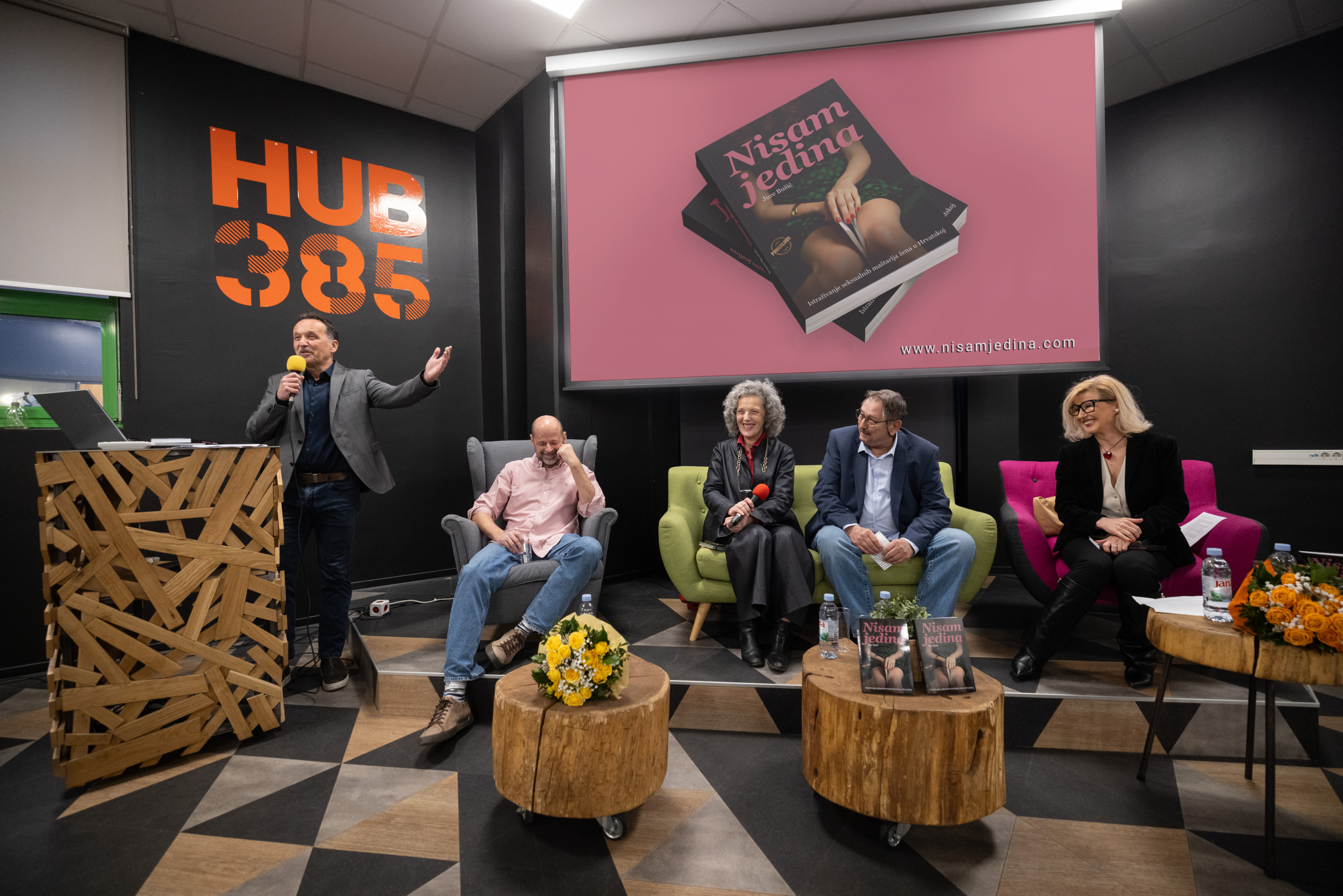 Predstavljanje knjige nisam jedina