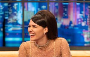 Frizura inspo: Sienna Spiro i njezin retro look