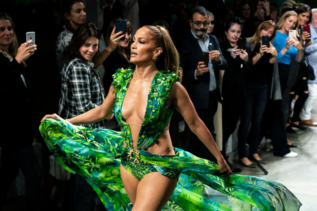 Jennifer Lopez u Versace