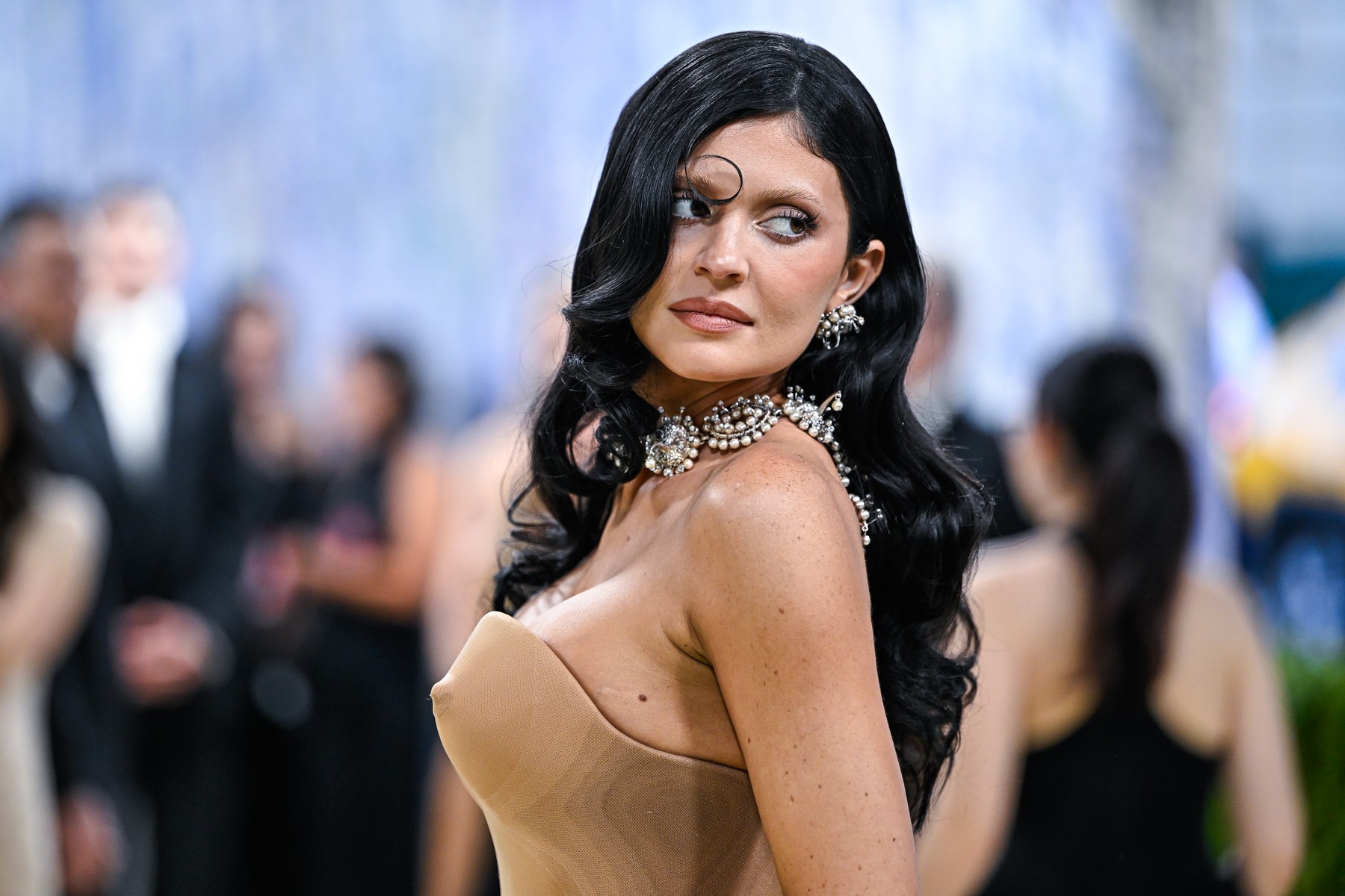 Met Gala je postavila još jedan beauty trend – izbijeljene obrve