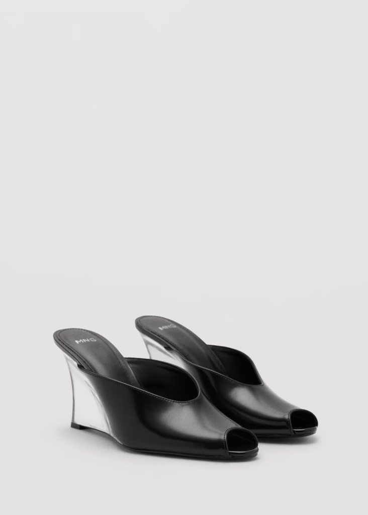Sandale, prije 79,99 eura, sada 59,99 eura