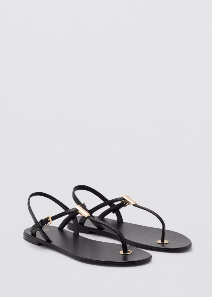 Sandale, prije 49,99 eura, sada 25,99 eura