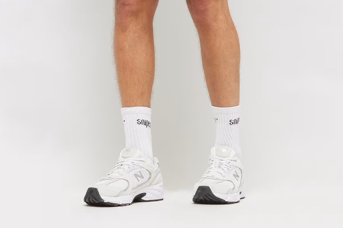 Nike Air Force 1 vs New Balance: koja je tenisica ljeta 2026.