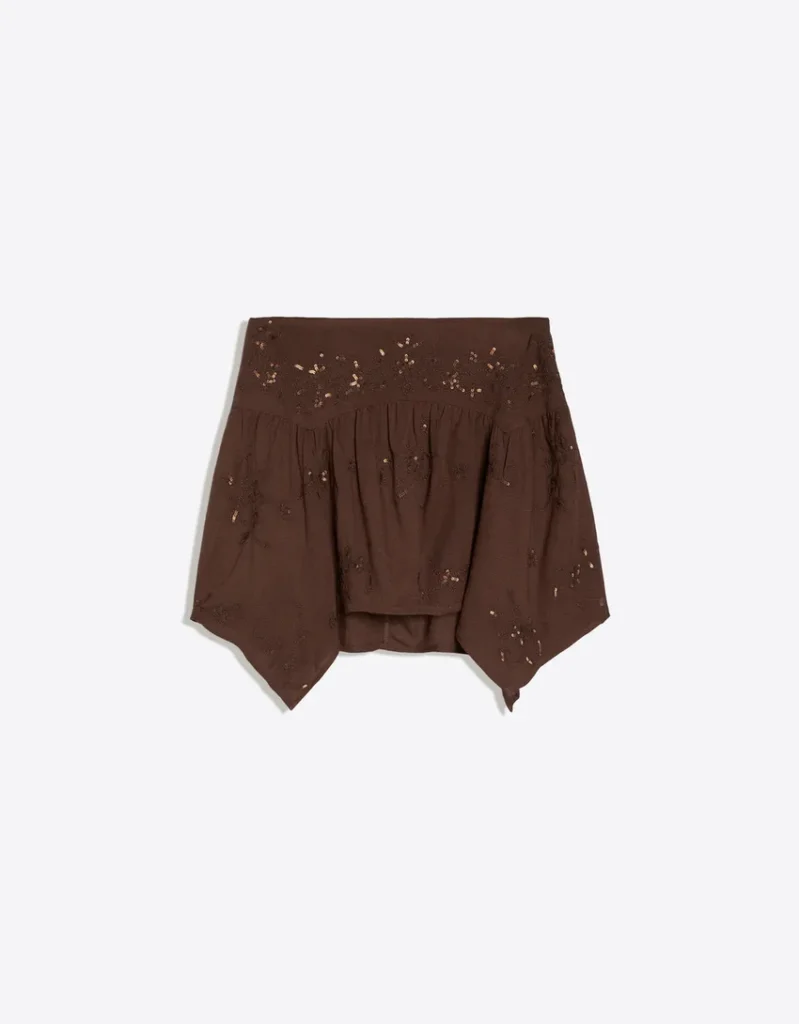 Bershka, prije 29,99 eura - sada 15,99 eura