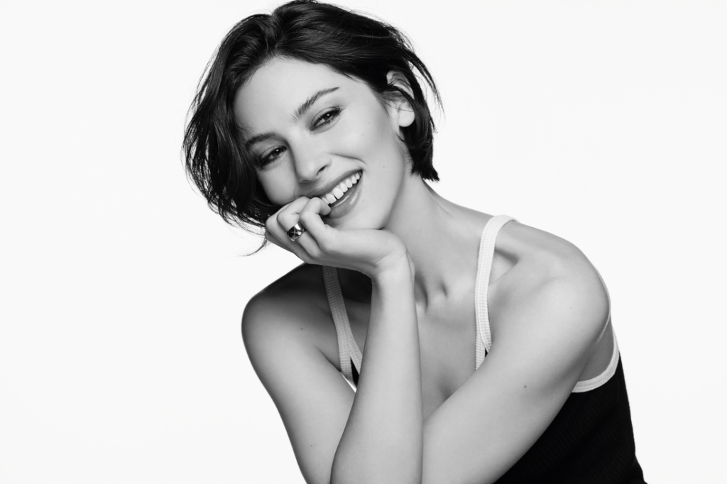It girl alert: Tko je Gracie Abrams, novo lice poznatog Chanel parfema?