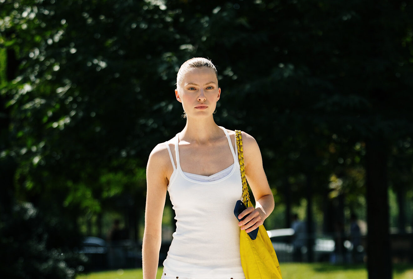 Ljetni outfit za city break: kako izgledati chic na 35 stupnjeva