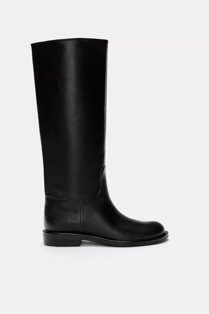 Massimo Dutti, 220 eura