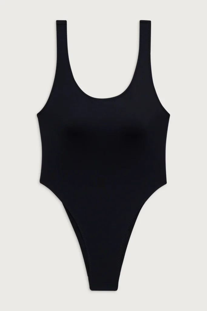 Frankies Bikinis, 320 eura