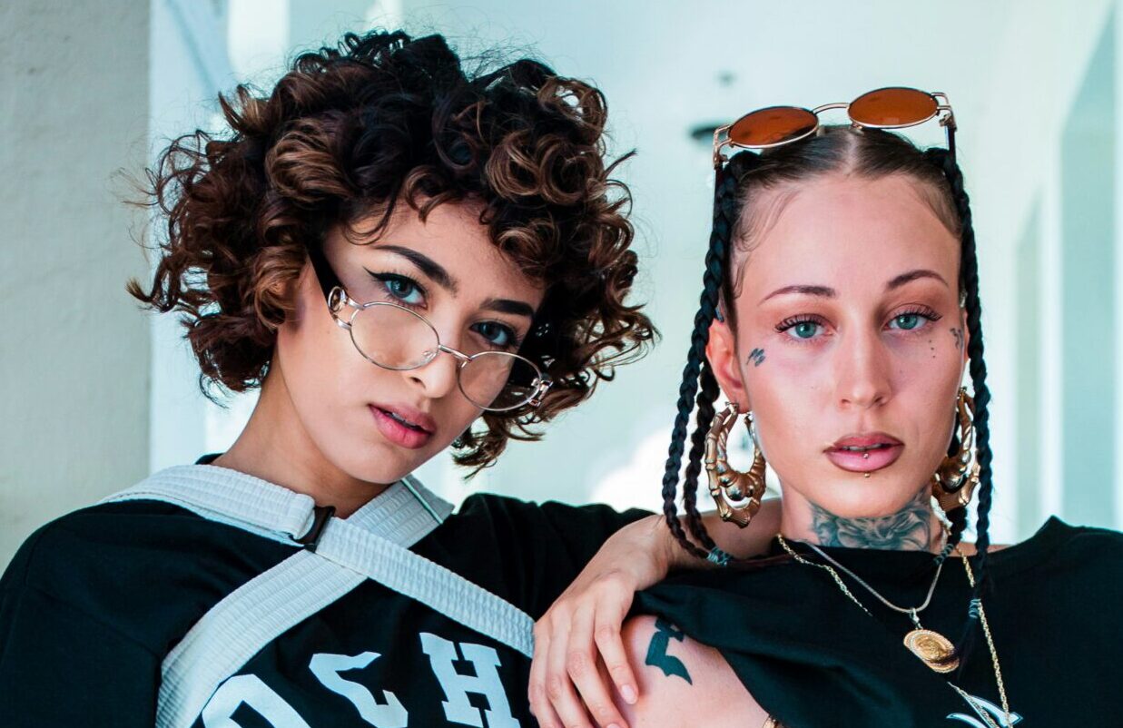 Streetwear vs. high fashion: kako pomiriti dva stila u jednom outfitu