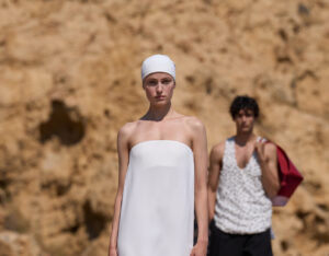 Nautički stil nikad nije izgledao bolje: Evo kako najbolje nositi prugice i mornarske detalje