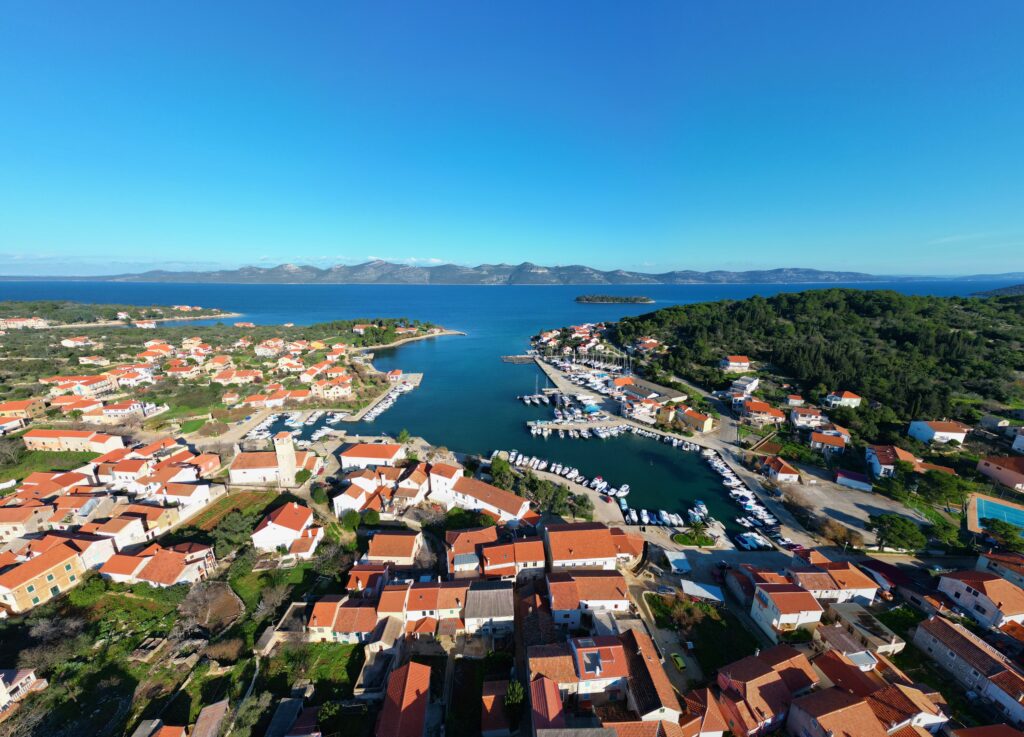 Otok Vis savršen je za opuštanje i odmor