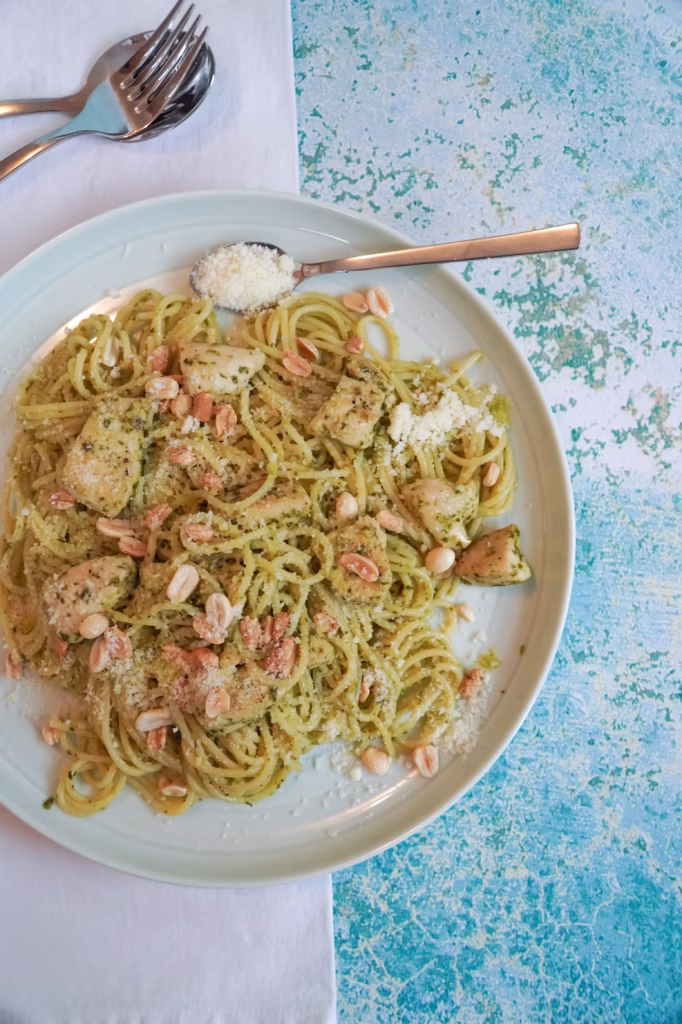 Pasta salata s tunom i pestom