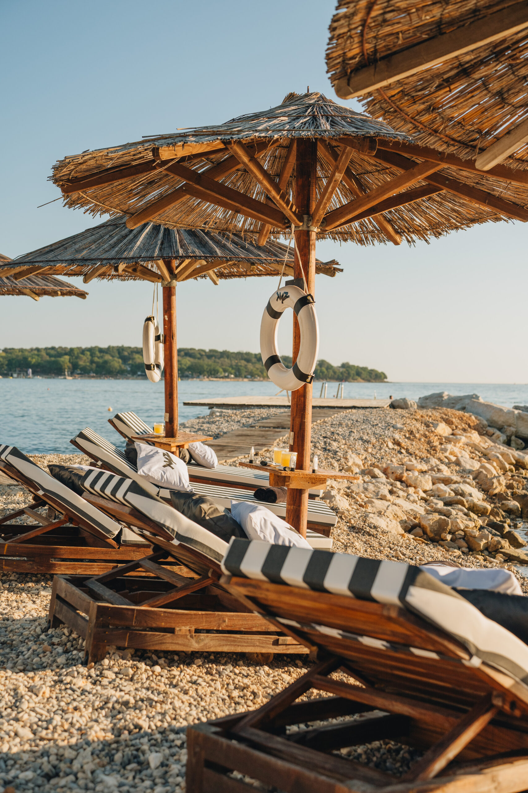 Hrvatska dobila svoju prvu brendiranu plažu: XYZ i D’OR Beach Club donose novu definiciju ljetnog luksuza