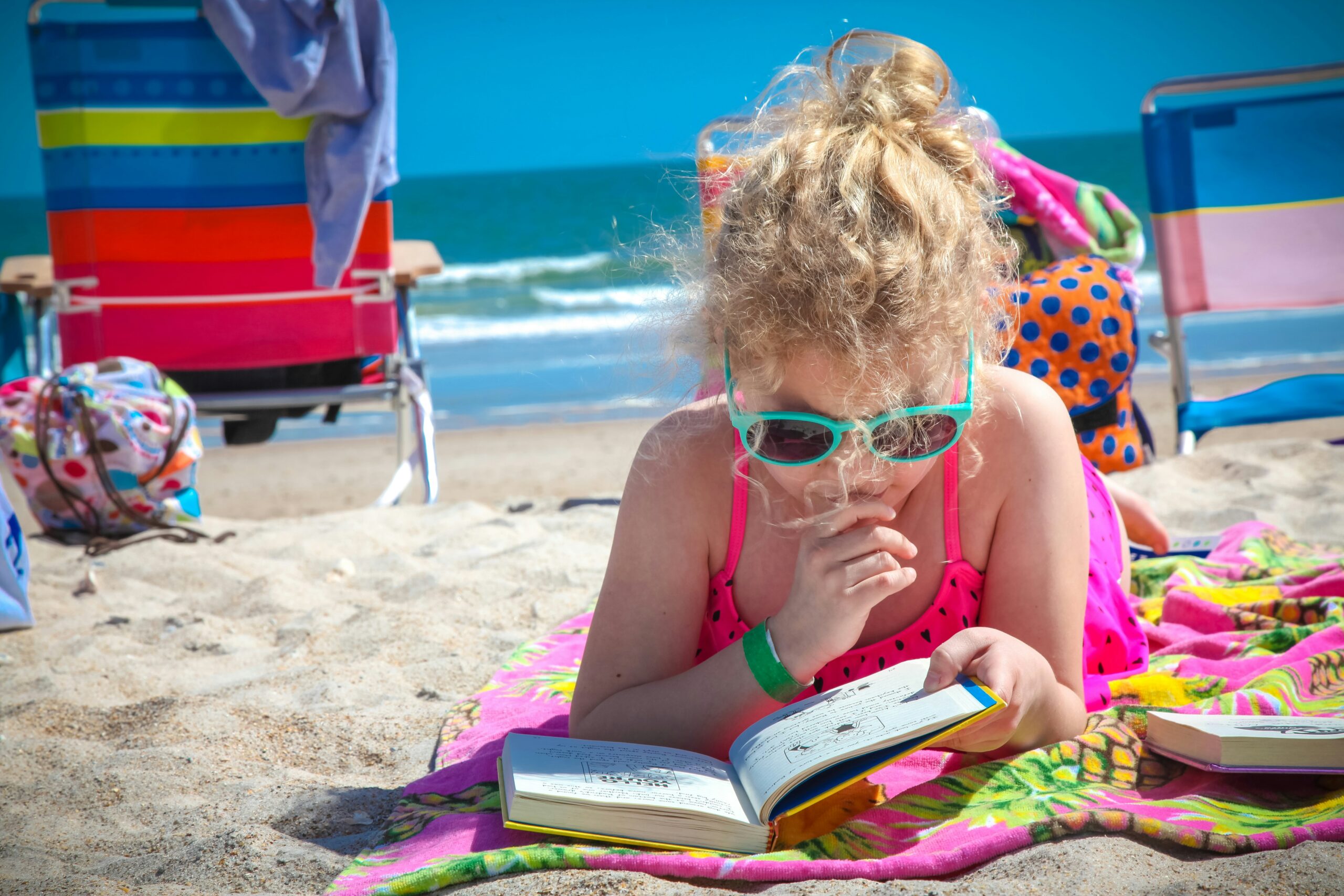 Torba za plažu nije potpuna bez ovih 6 naslova: Izdvojili smo knjige s genijalnim popustima!
