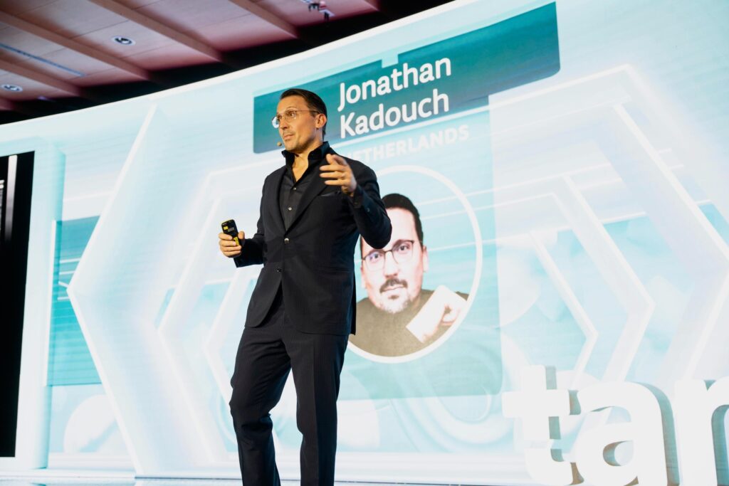 Jonathan Kadouch[2]
