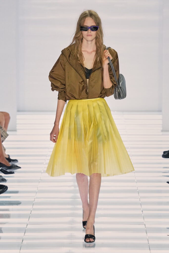 Prada SS27 elle33