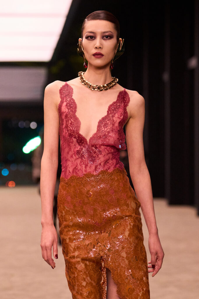 Saint Laurent elle2